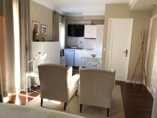New And Unique Charming Studio At Campolide - 2A Lisbon Bagian luar foto